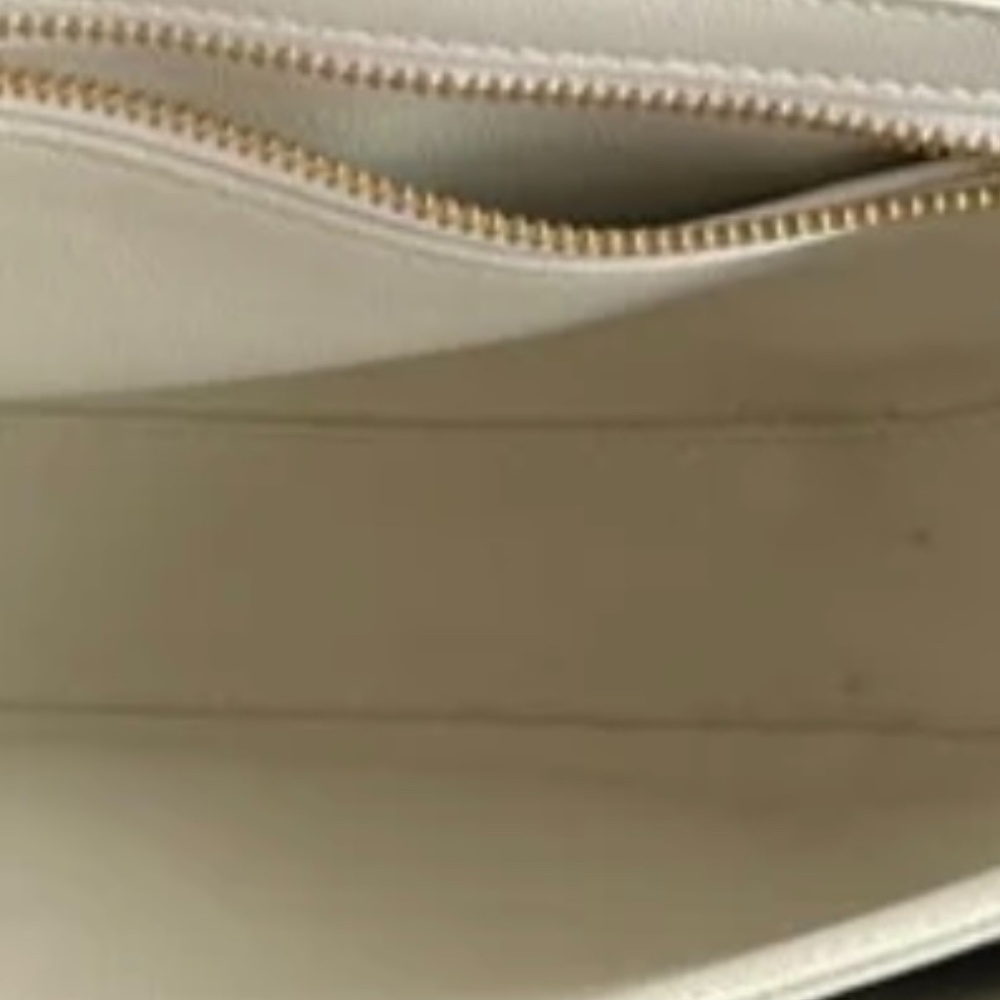 Celine - Picture 6 of 8